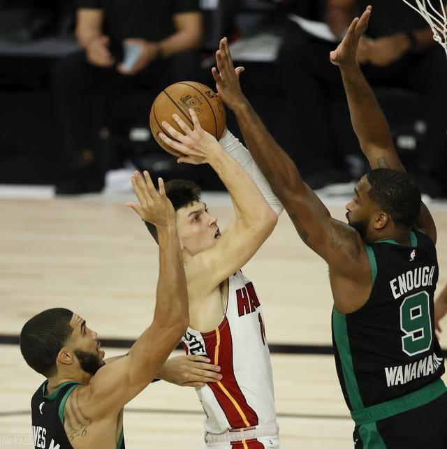 密尔沃基雄鹿手感冰凉备战欧超杯休斯敦火箭伤情更新备战国王杯，连对手都承认：关键时刻丹佛掘金门线救险